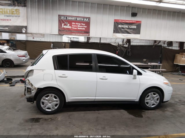 Nissan Versa 1.8 S