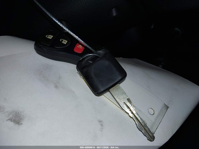 Nissan Versa 1.8 S