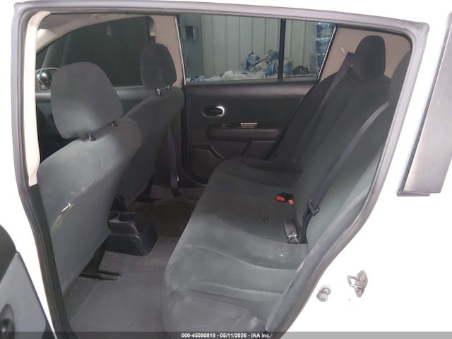 Nissan Versa 1.8 S