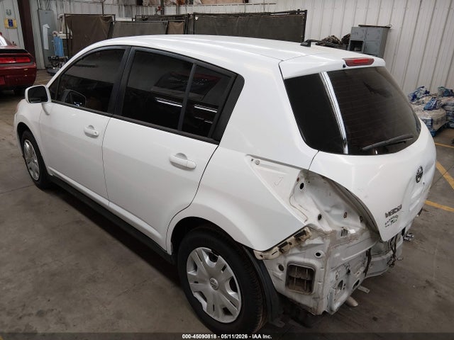 Nissan Versa 1.8 S