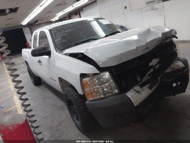 Salvage Chevrolet Silverado 1500 Image