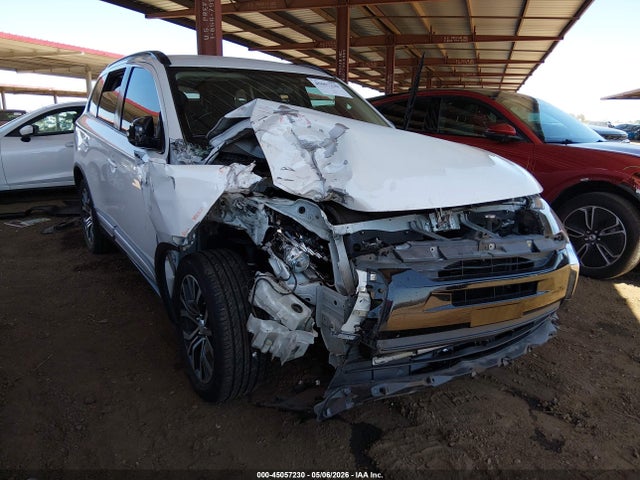 Salvage Mitsubishi Outlander Image