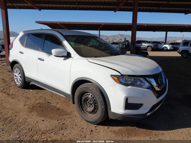 Salvage Nissan Rogue Image