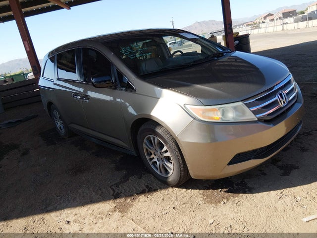 Salvage Honda Odyssey Image