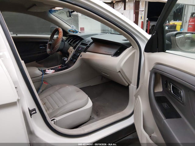 Ford Taurus Se