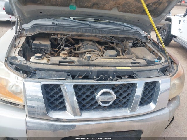 Nissan Titan Se