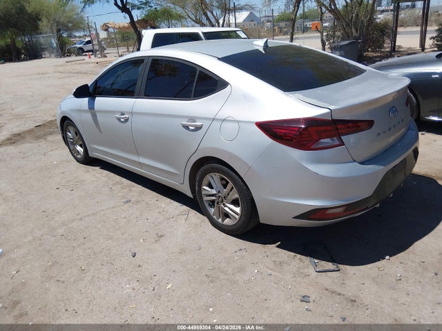 Hyundai ELANTRA Sel
