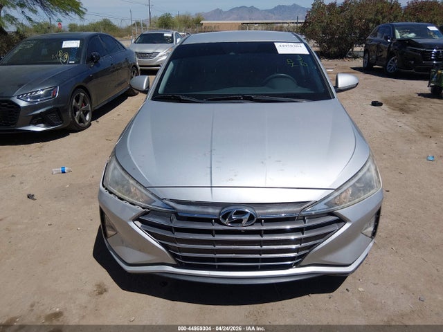 Hyundai ELANTRA Sel