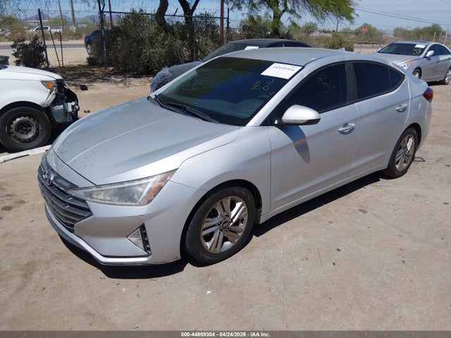 Hyundai ELANTRA Sel