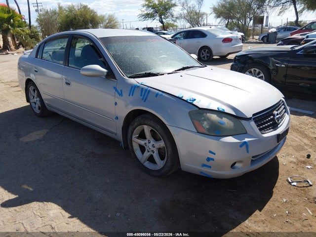 Salvage Nissan Altima Image