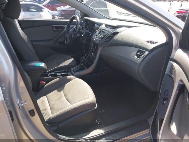 Hyundai ELANTRA Se