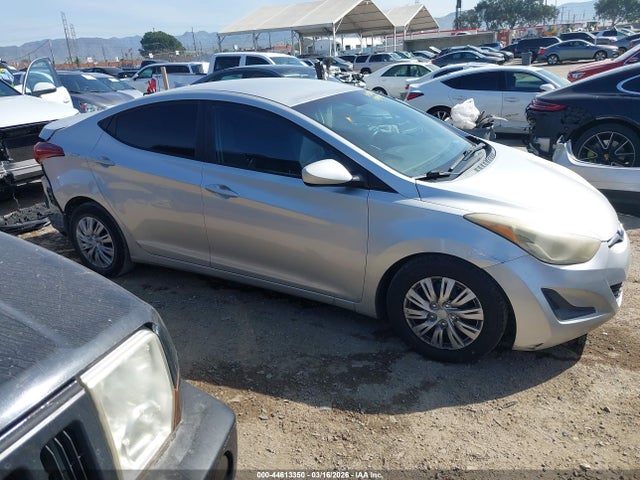 Hyundai ELANTRA Se