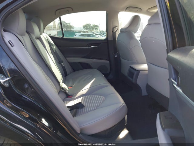 Toyota Camry Se Hybrid