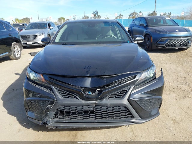 Toyota Camry Se Hybrid