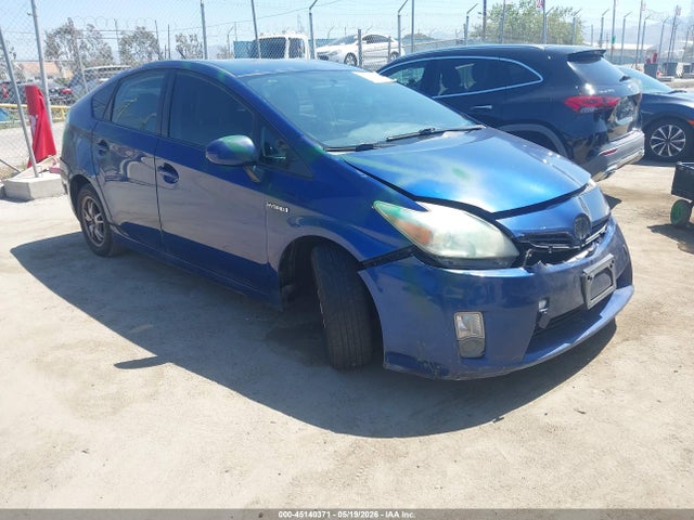 Salvage Toyota Prius Image