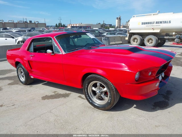 Salvage Ford Mustang Image