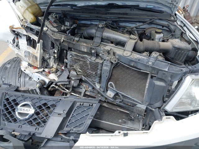 Nissan Frontier S