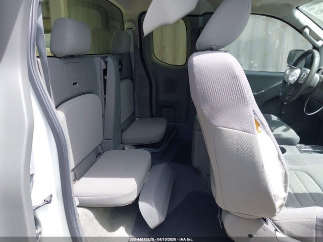 Nissan Frontier S