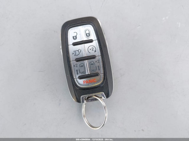 Chrysler Pacifica Touring-l Plus