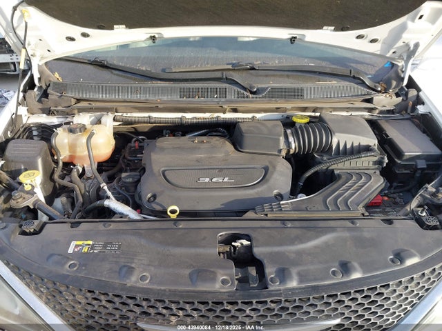 Chrysler Pacifica Touring-l Plus