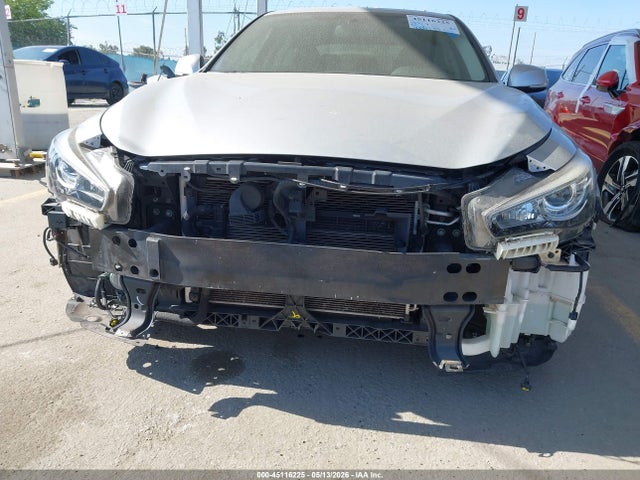 INFINITI Q50 3.0t Luxe