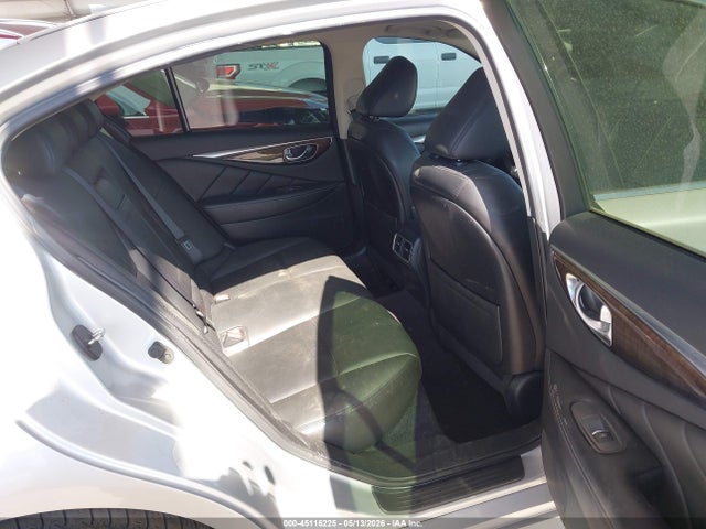 INFINITI Q50 3.0t Luxe