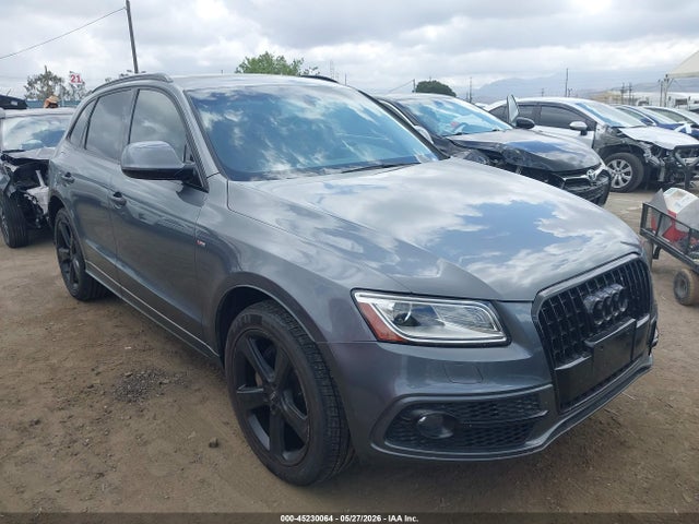Salvage Audi Q5 Image
