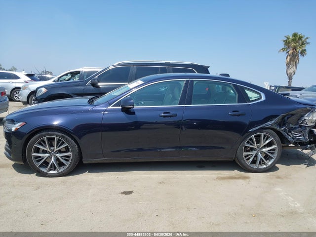 Volvo S90 T5 Momentum