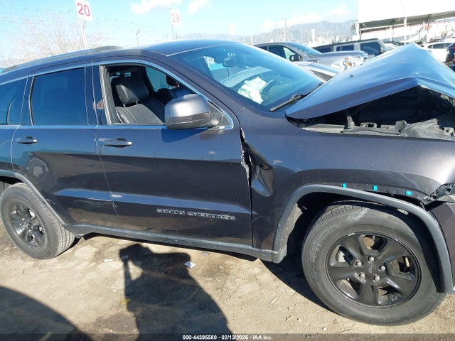 Jeep Grand Cherokee Laredo 4x2