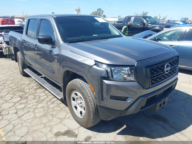Salvage Nissan Frontier Image