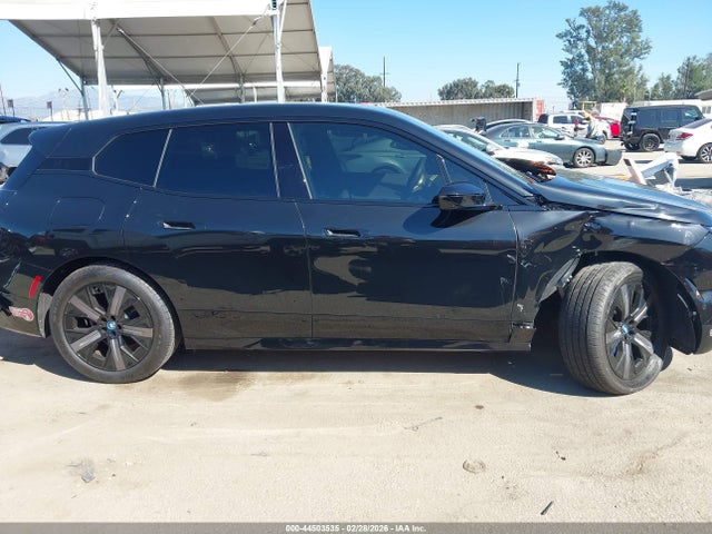 BMW iX Xdrive50
