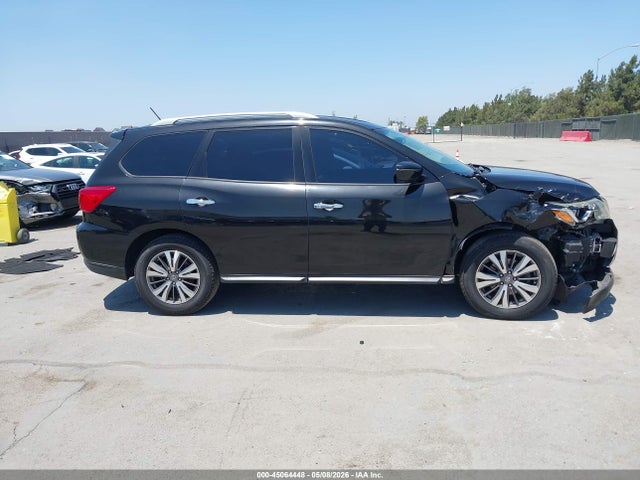 Nissan Pathfinder Sv