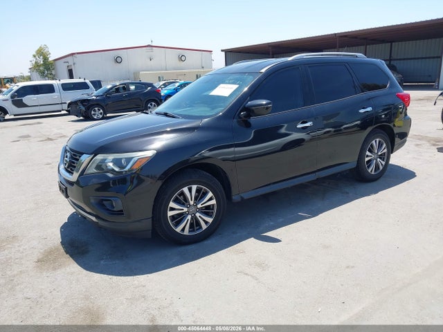 Nissan Pathfinder Sv
