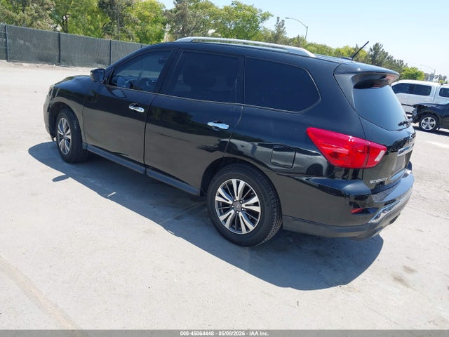 Nissan Pathfinder Sv