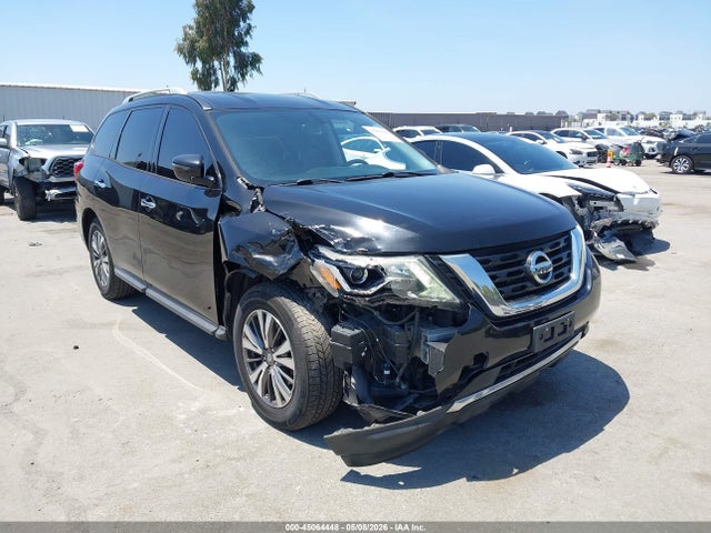 Nissan Pathfinder Sv