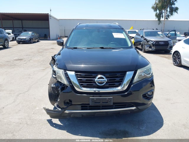 Nissan Pathfinder Sv