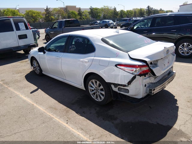 Toyota Camry Le