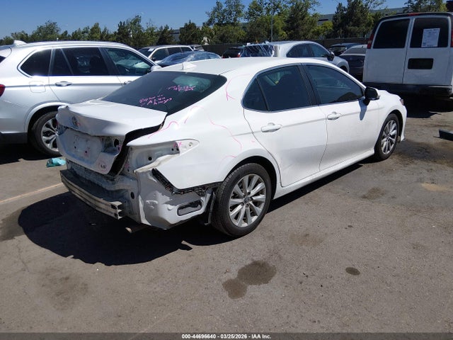Toyota Camry Le