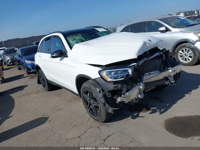 Salvage Mercedes-Benz GLC Image