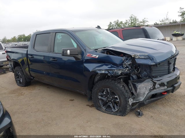 Salvage Chevrolet Silverado 1500 Image