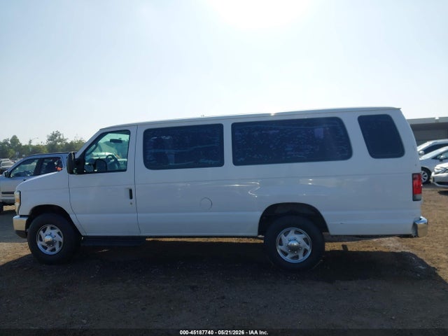 Ford E-350 Xlt