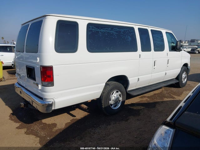 Ford E-350 Xlt