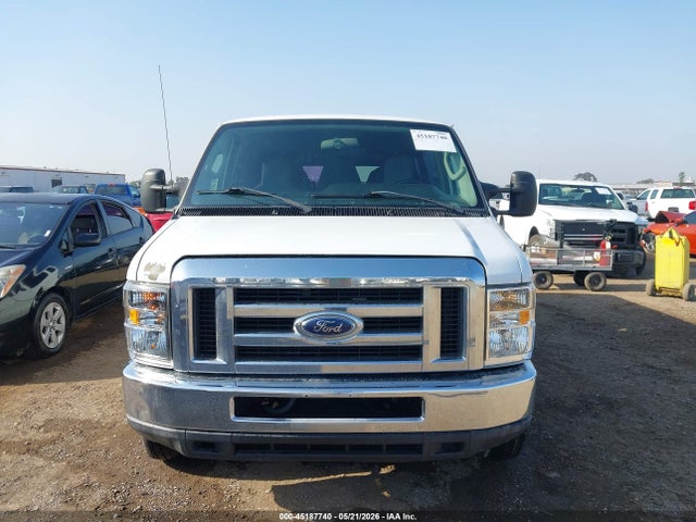 Ford E-350 Xlt