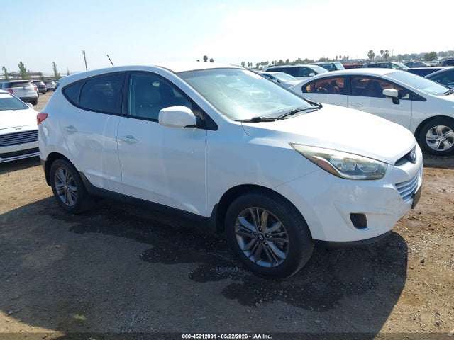 Salvage Hyundai TUCSON Image