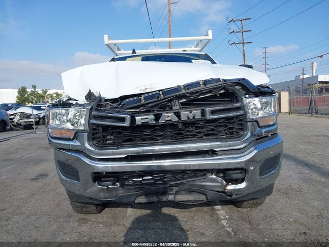 Ram 3500 Tradesman  4x4 8' Box