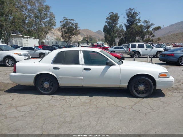 Ford Crown Victoria