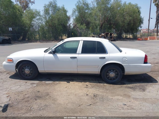Ford Crown Victoria