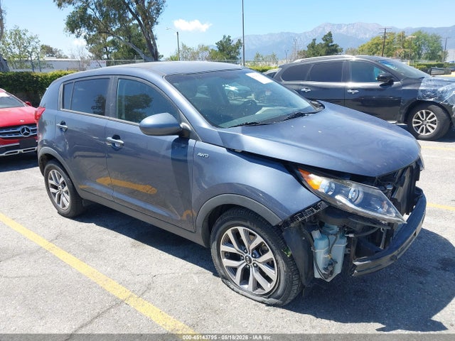 Salvage Kia Sportage Image