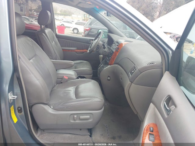Toyota Sienna Xle