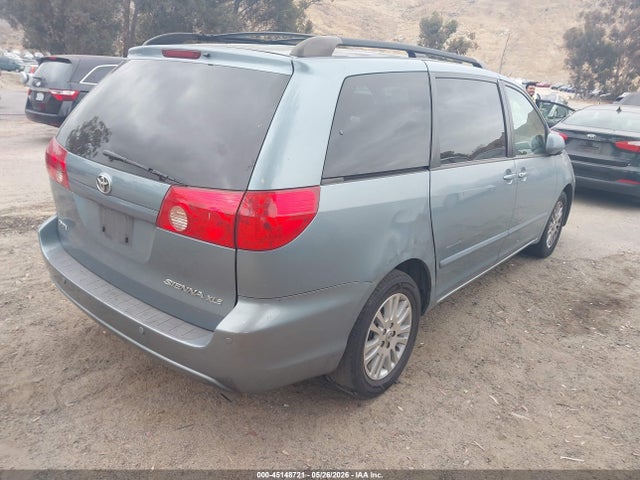 Toyota Sienna Xle